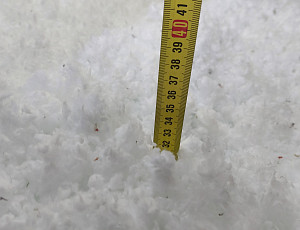 Zateplení stropu rodinného domu pomocí foukané izolace